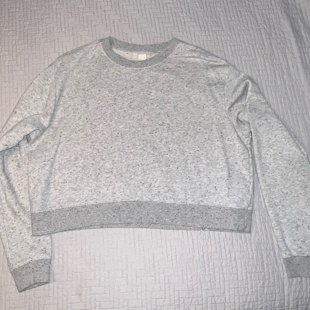 Super Cute Cropped Basic H&M Gray Speckled Crewneck Sweatshirt Large